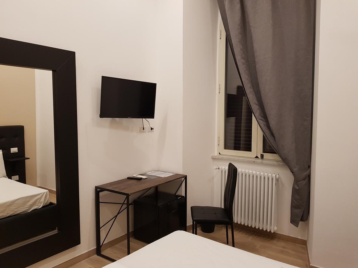 Cairoli Rooms Рим Экстерьер фото