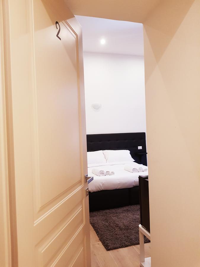 Cairoli Rooms Рим Экстерьер фото